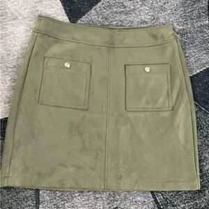 LOFT A-Line Skirt in Sage with Dual Pockets Size 6